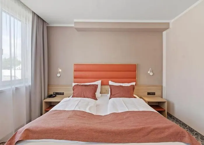 Otel Apartment 4*